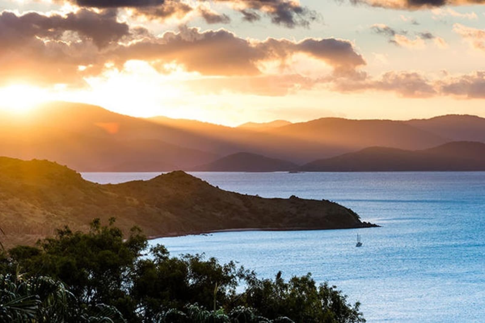 sunset-from-one-tree-hill-hamilton-island.jpeg