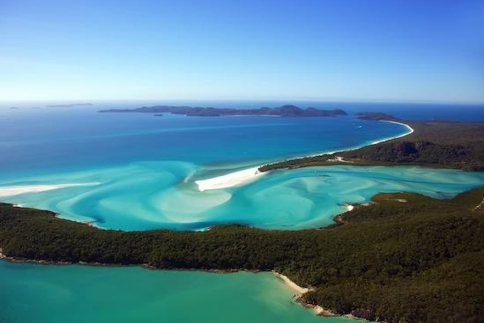 whitehaven-beach-australia_146057462.jpg
