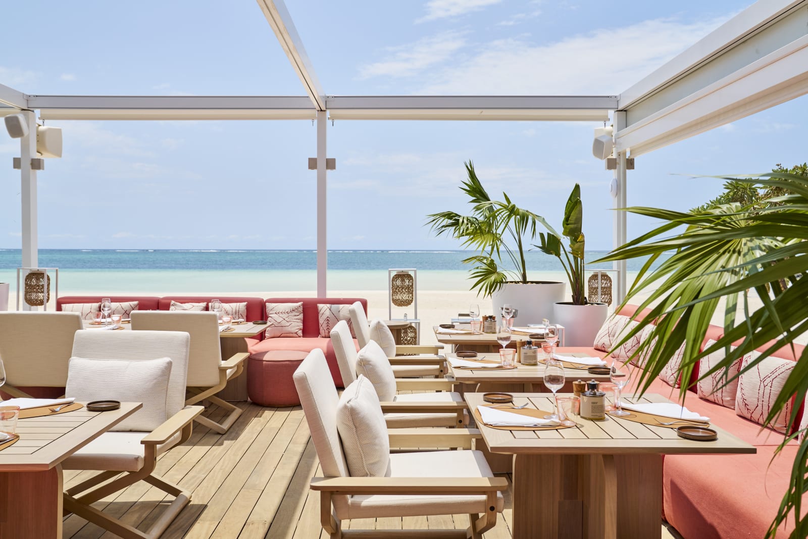 lux beach rouge