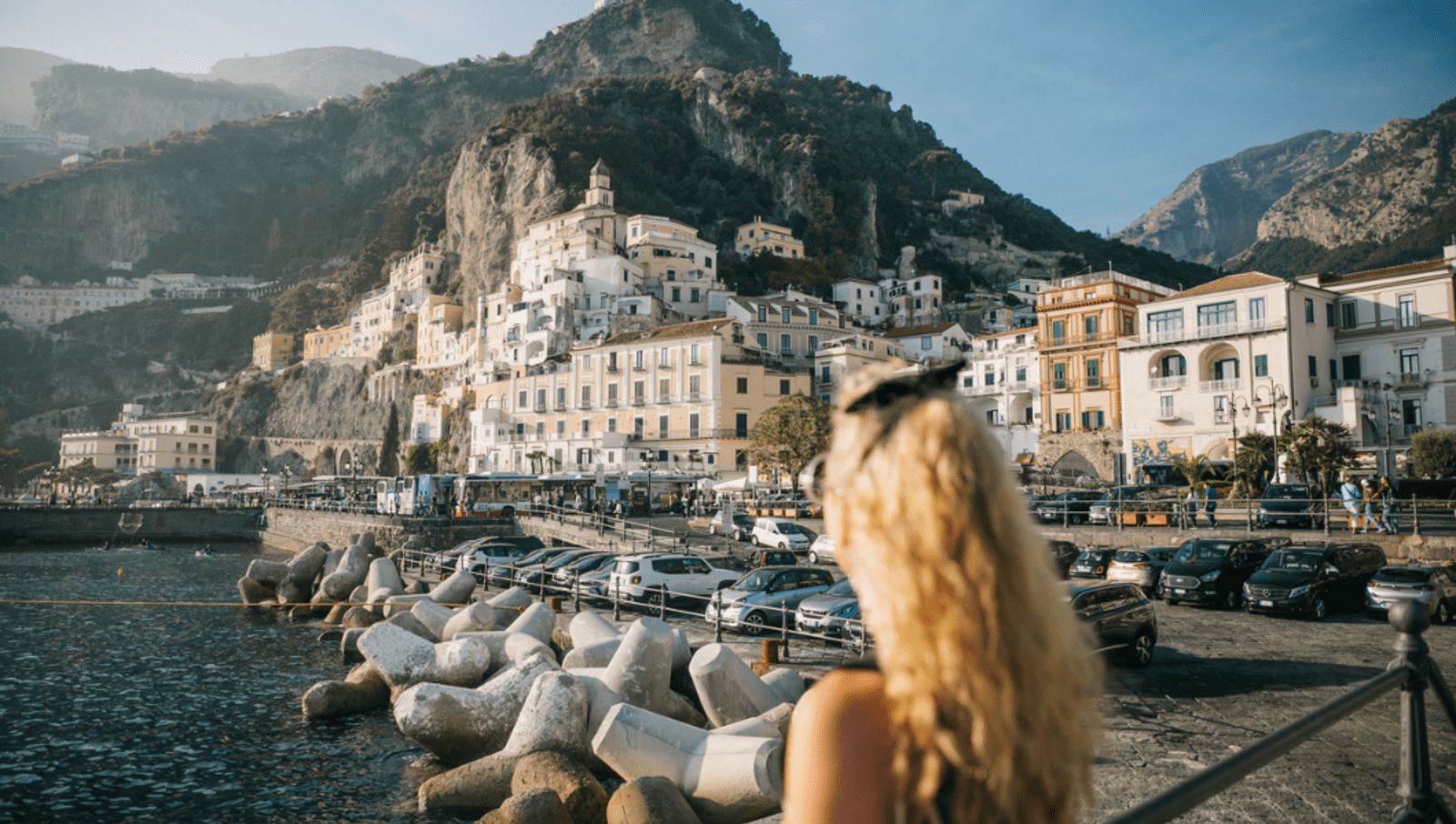 Lady looking out at the coast of Amalfi 