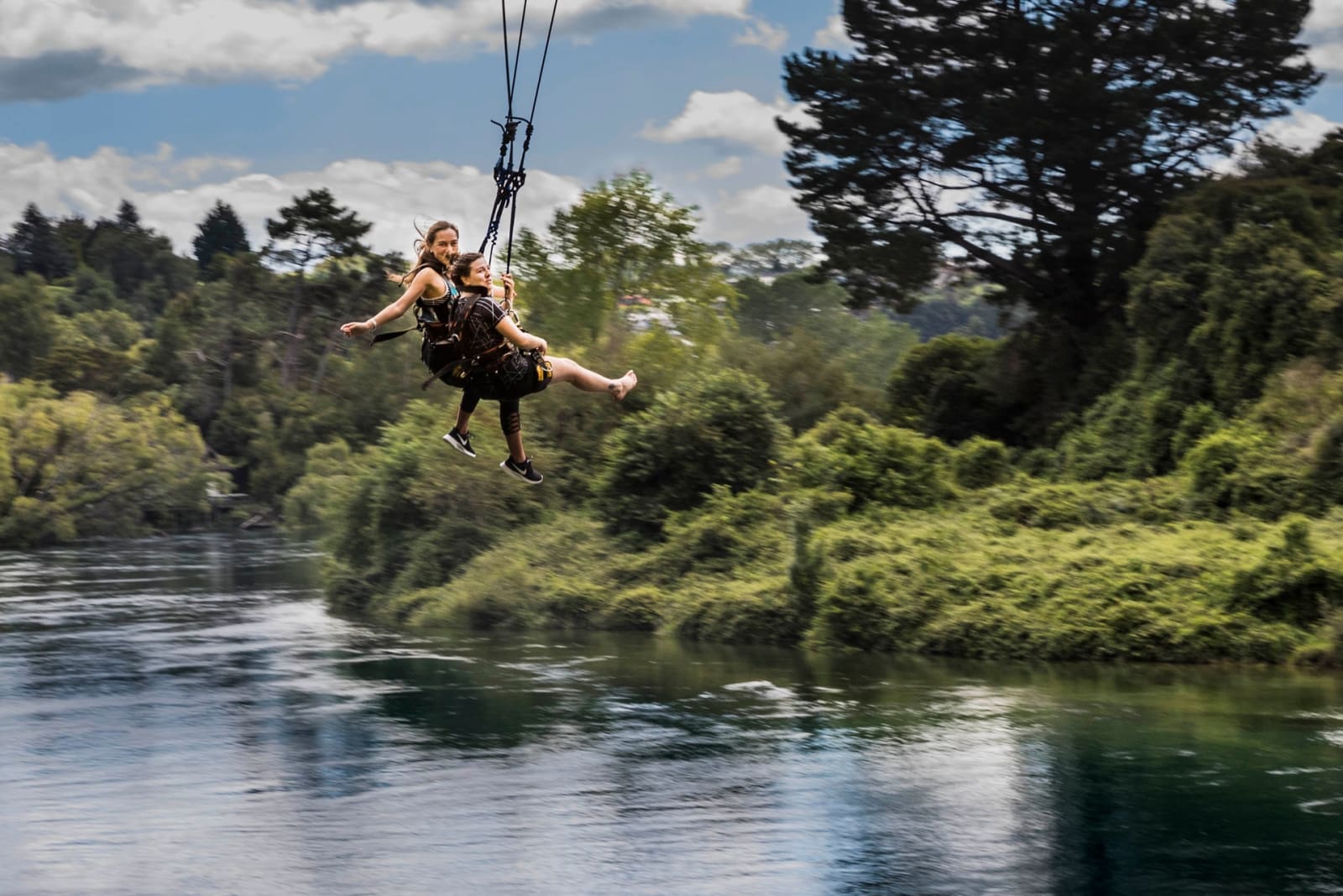 Bungy jumping in Taupo