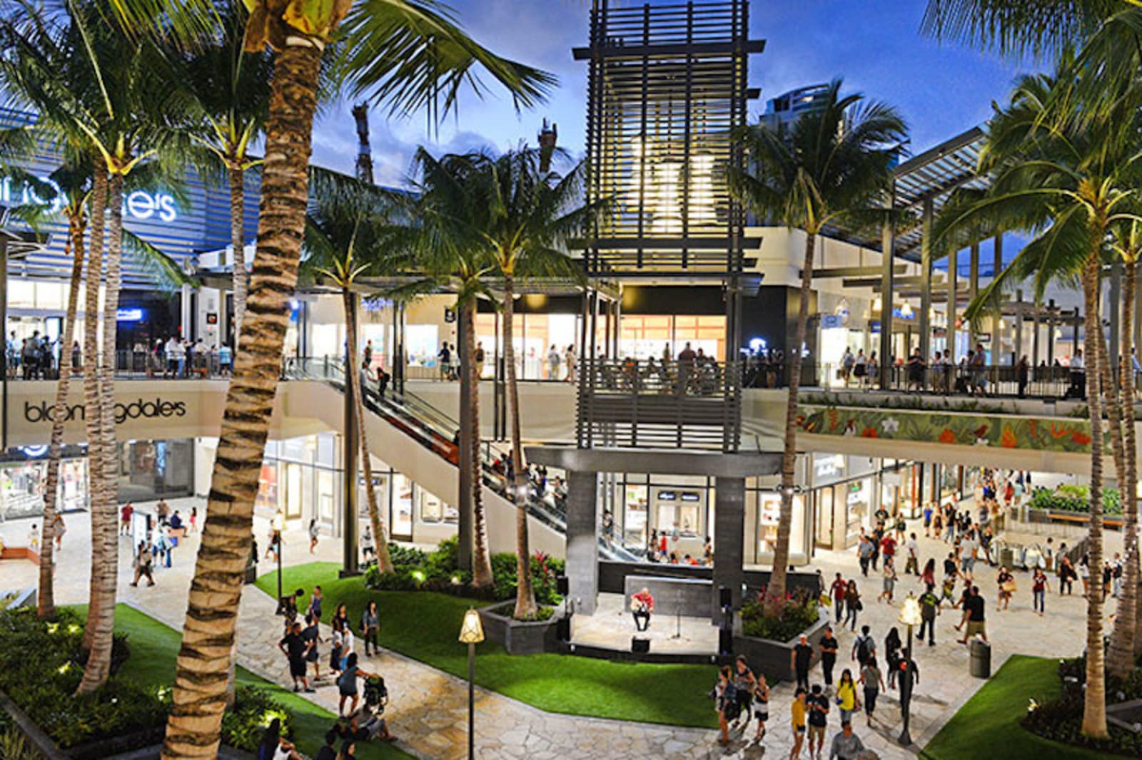 The Ala Moana shopping Center, Honolulu.
