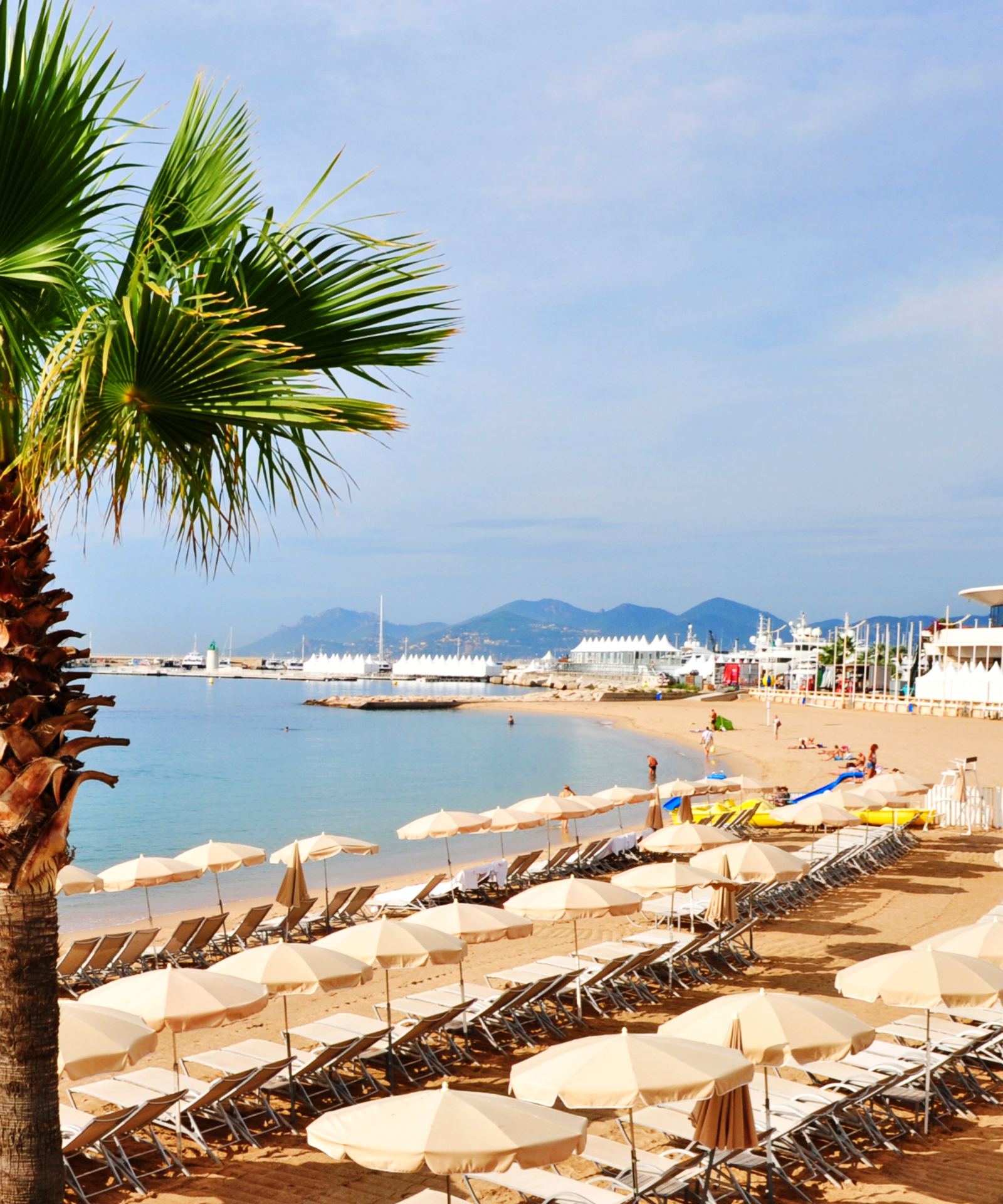 Cannes Beach in the morning