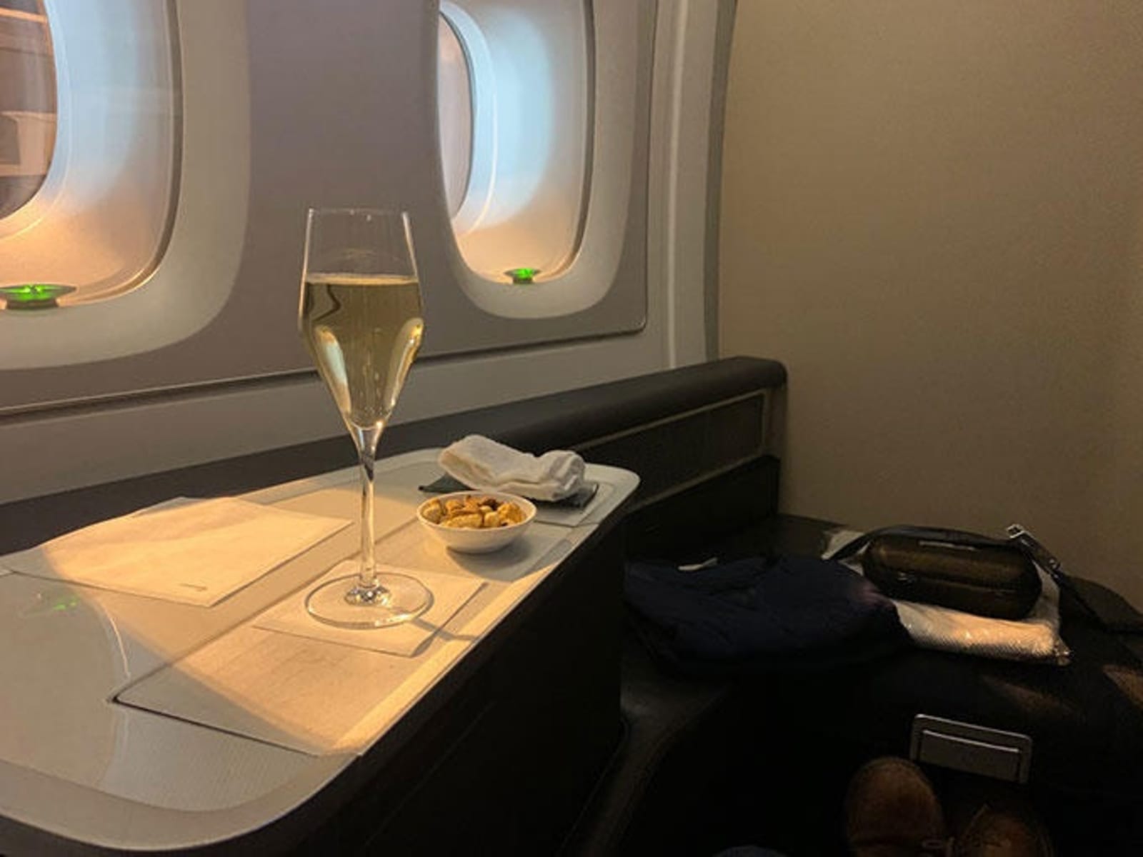 4a-put-your-feet-up-and-sip-champagne-before-take-off-ps.jpeg