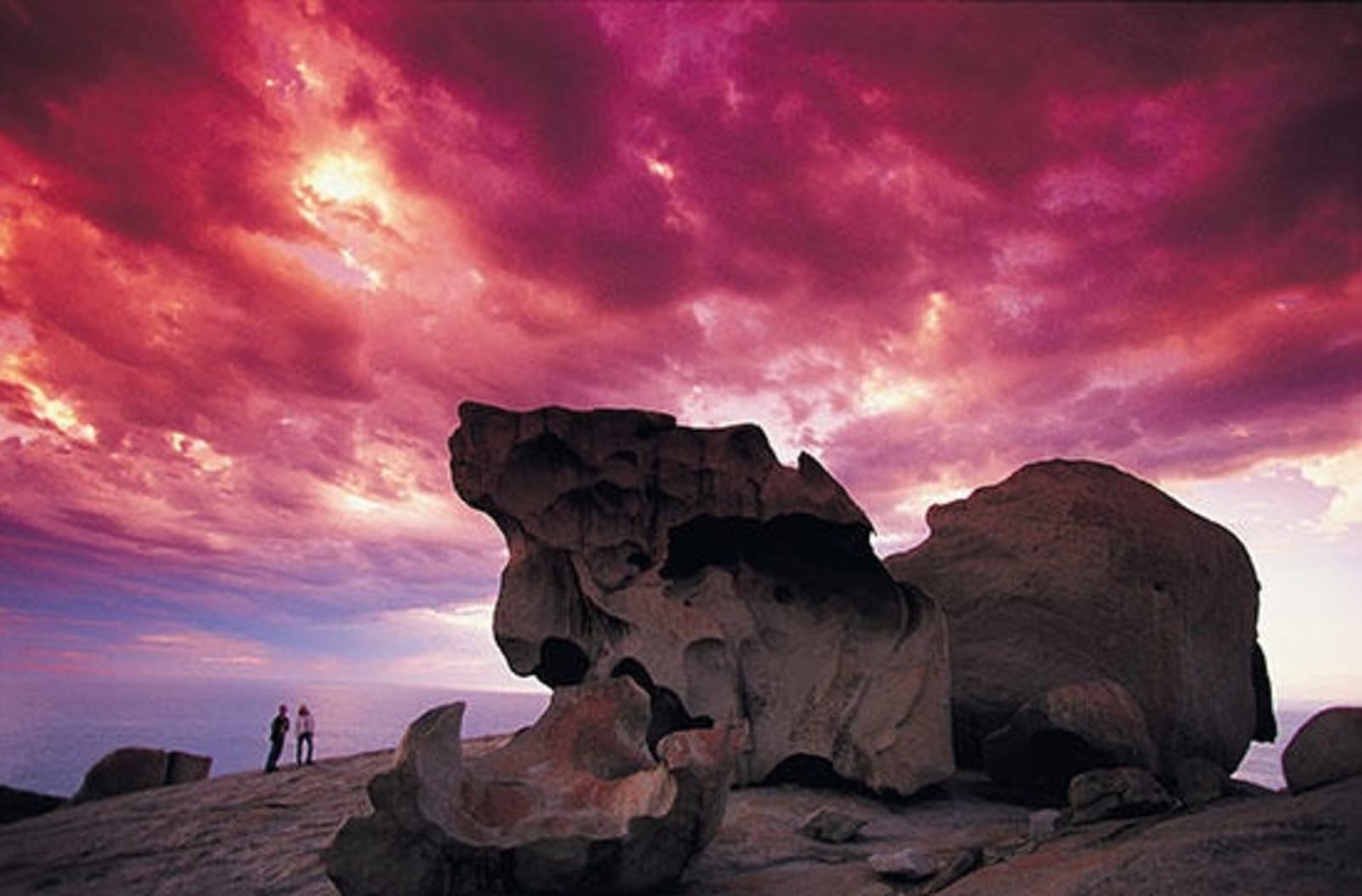 7Kangaroo-Island-sunset-at-Remarkable-Rocks.jpg
