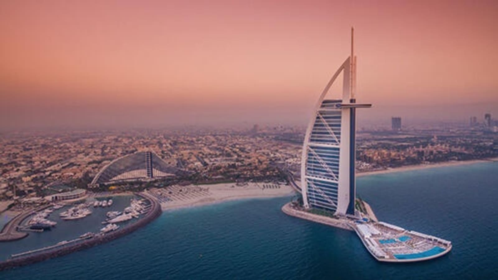 RS-Burj_Al_Arab_Jumeirah_-_The_Terrace_-_Twin_Aerial_Pink.jpg
