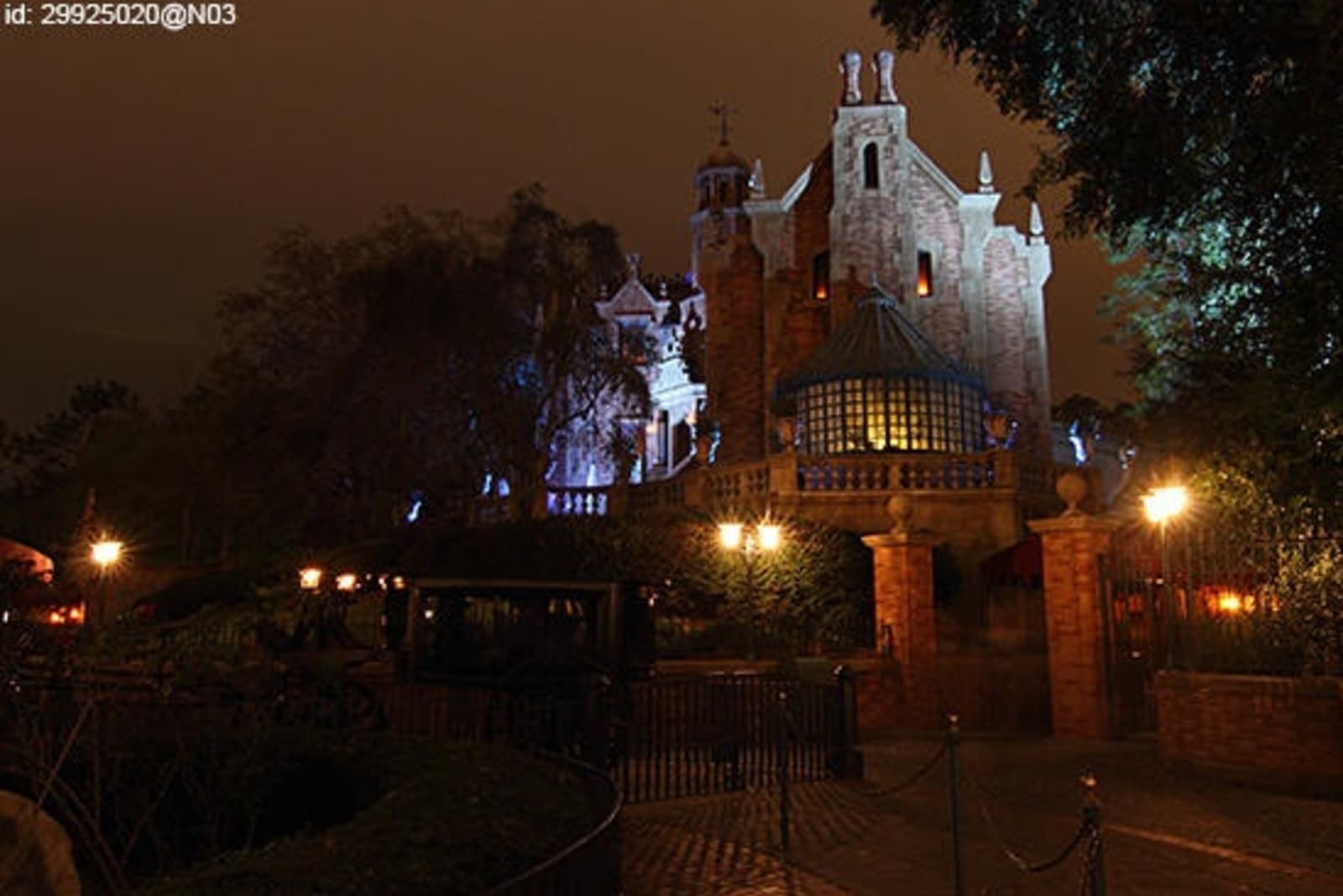 RS-Haunted-mansion-flickr.jpg
