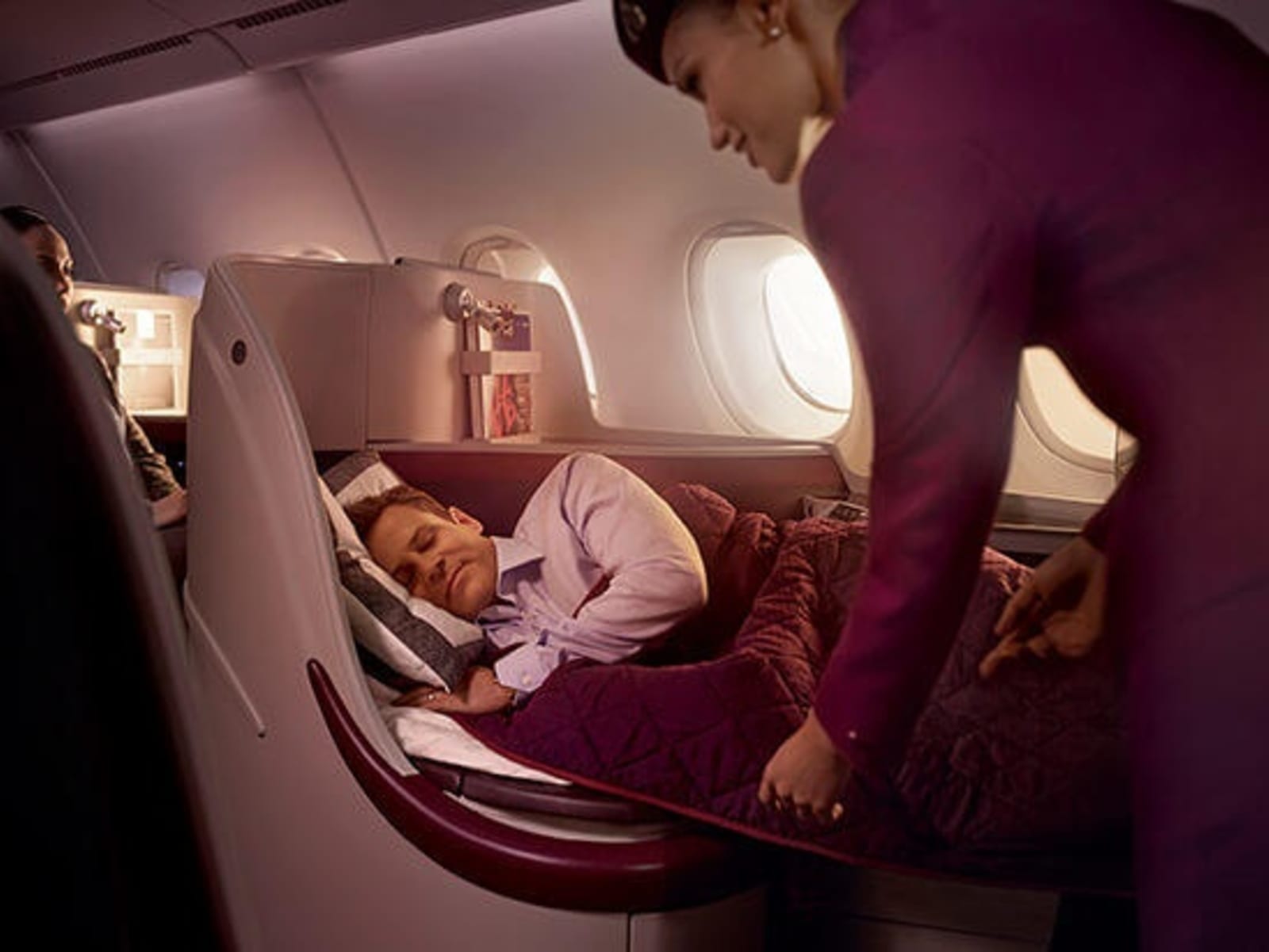 RS-Qatar-Airways-A380_Business-Class-sleep.jpg