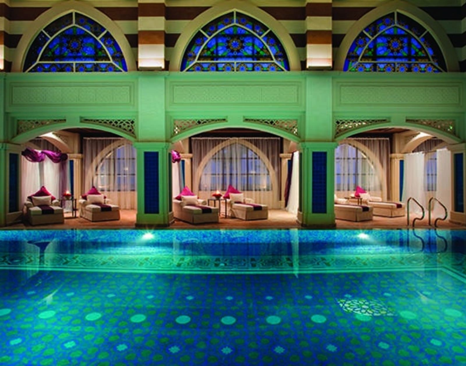 RS-Wallow-in-the-spa-credit-Jumeirah_Zabeel_Saray_-_Talise_Ottoman_Spa_-_Indoor_Thalassotherapy_pool.jpg