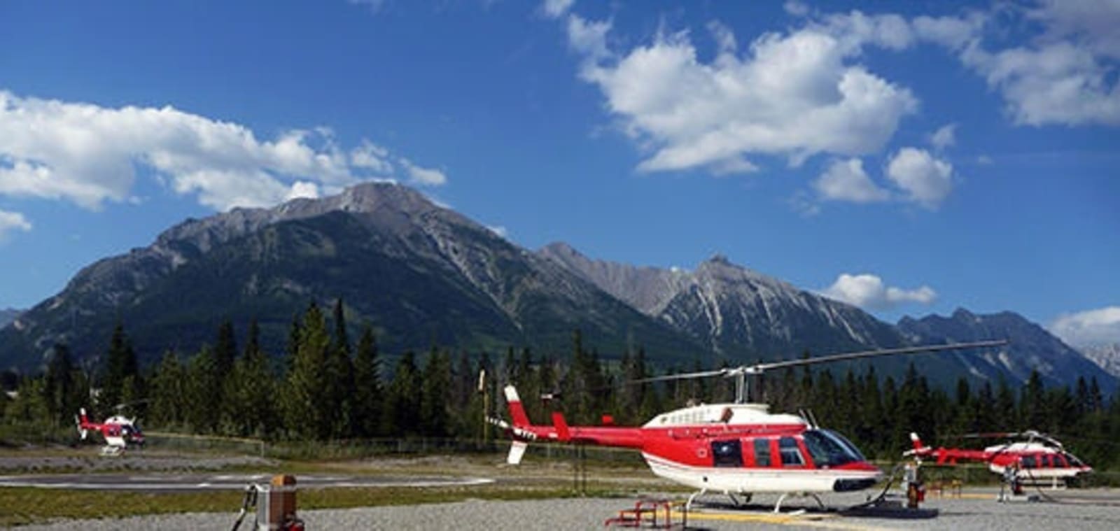 RS-helicopter-Banff-shutterstock_115722670.jpg