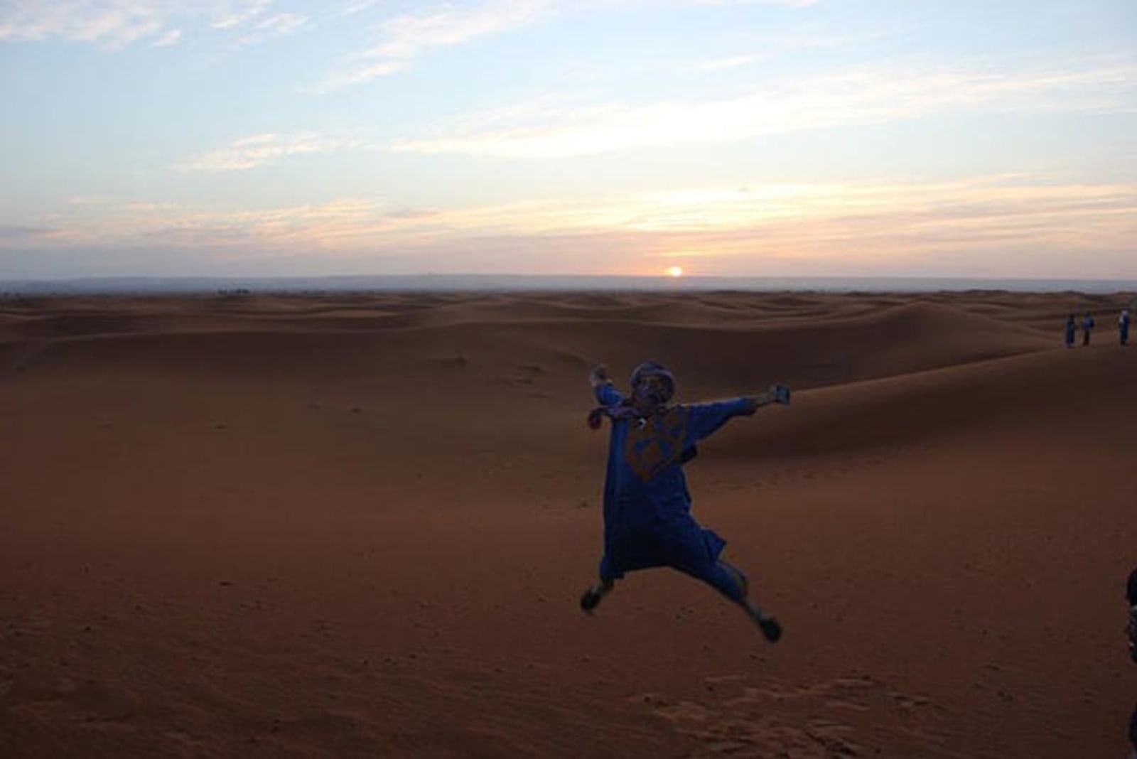 jumping-morocco-desert-anna-prior.jpg