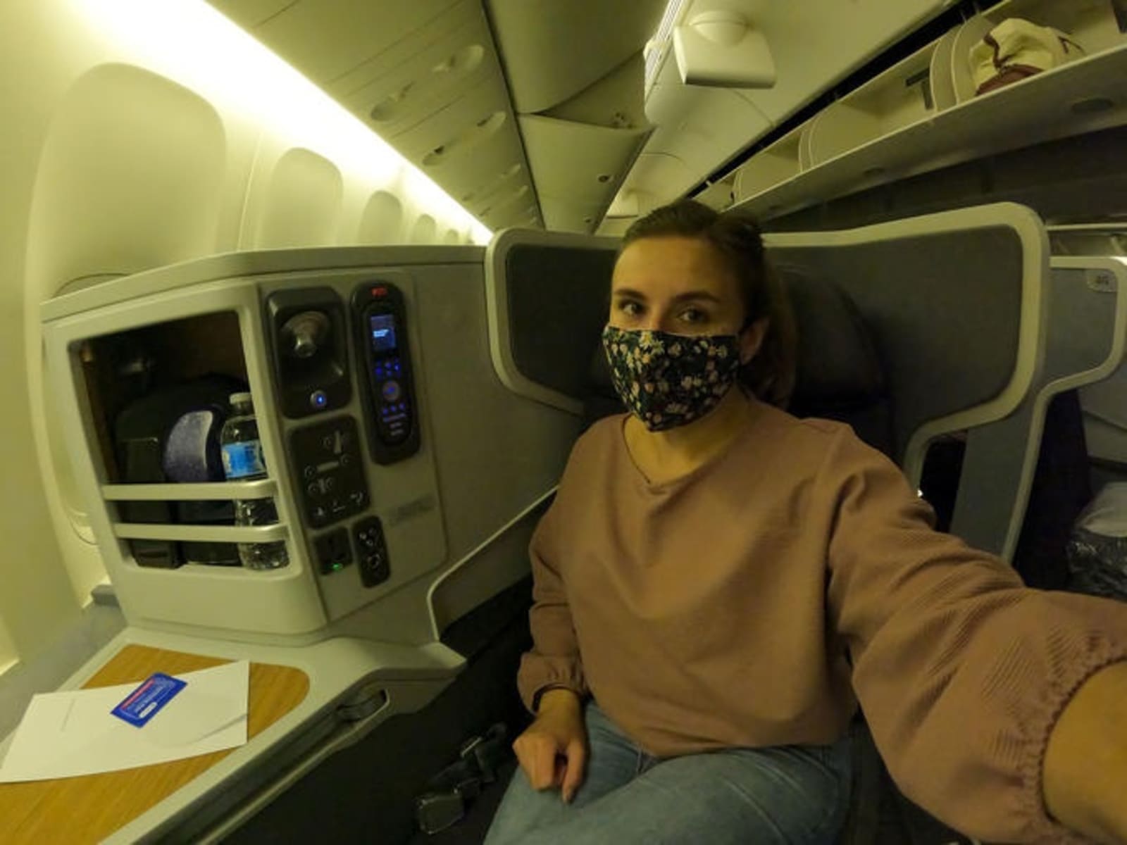 rs-1-me-onboard-in-aas-business-class.jpg