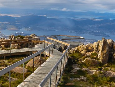 Broad walk on a mountain overlooking ocean views and the town of Hobart