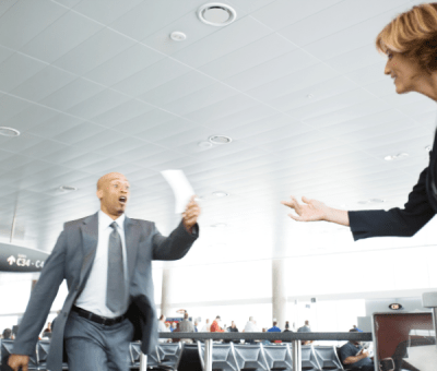 Man rushes to boarding gate