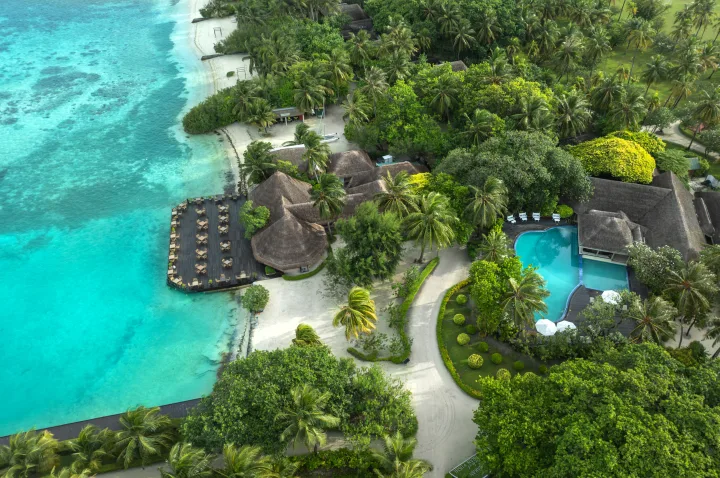 Holiday in the Tropics at the 4-star Adaaran Select Hudhuran Fushi with all-inclusive package
